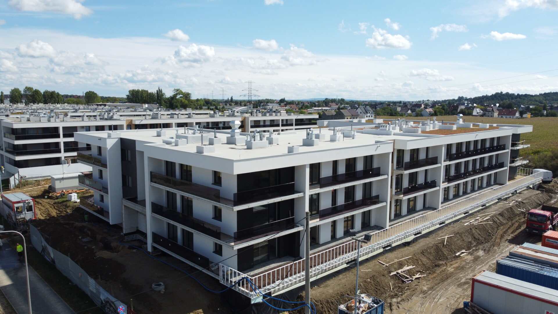 Dziennik budowy – balustrady zamontowane!